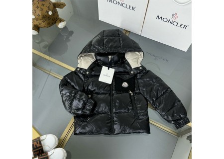 モンクレール 子供服キッズダウンセットアップパンツセータートレーナーパーカーファッション