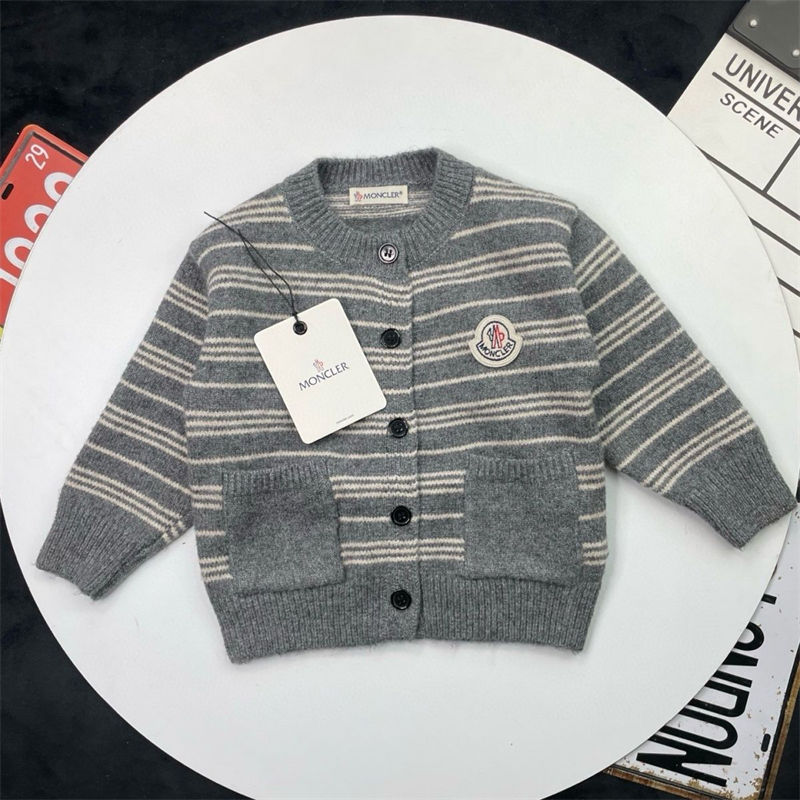 ハイブランドコピー子供服 男の子 ニットカーディガン パンツ 2点セットmoncler モンクレール  